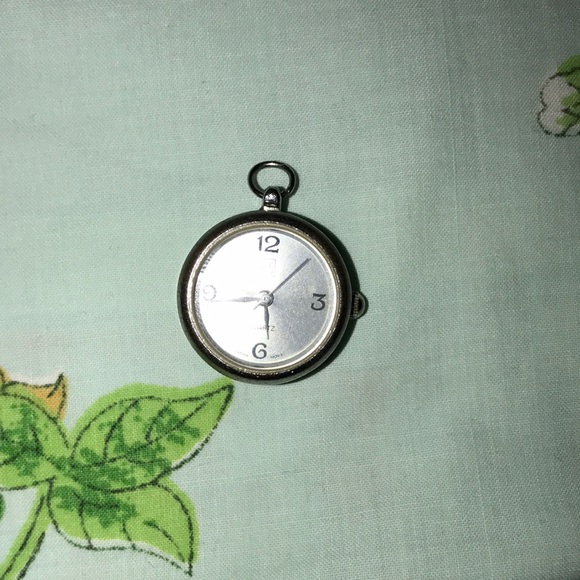 Clock Pendant - Picture 1 of 2